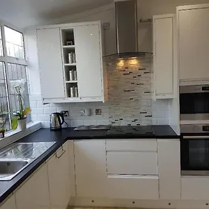  Homestay Spareroom @ Plumstead - London - Free Parking