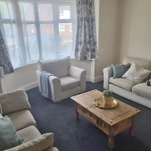  Apartment Lovely Residential 2 Bed