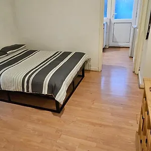 https://apt-compact-1-bed-studio-city-centre.cardiffhotelswales.com